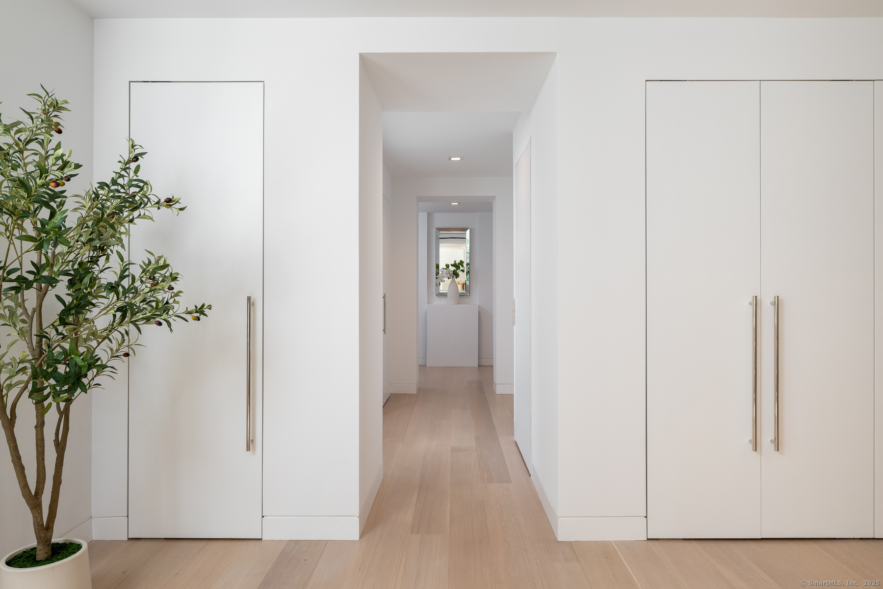 Photo 18 of 636 Steamboat Road, Greenwich, CT