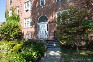70 Strawberry Hill Avenue, Unit APT 1-3B