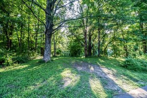 Homes for sale in Newtown, CT | 23 Farrell Rd, Newtown, CT 06470 | MLS# 24125709