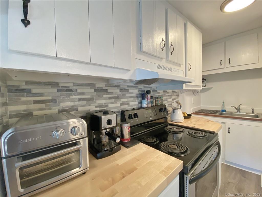16 Ruby Street, Norwalk, Connecticut photo 1