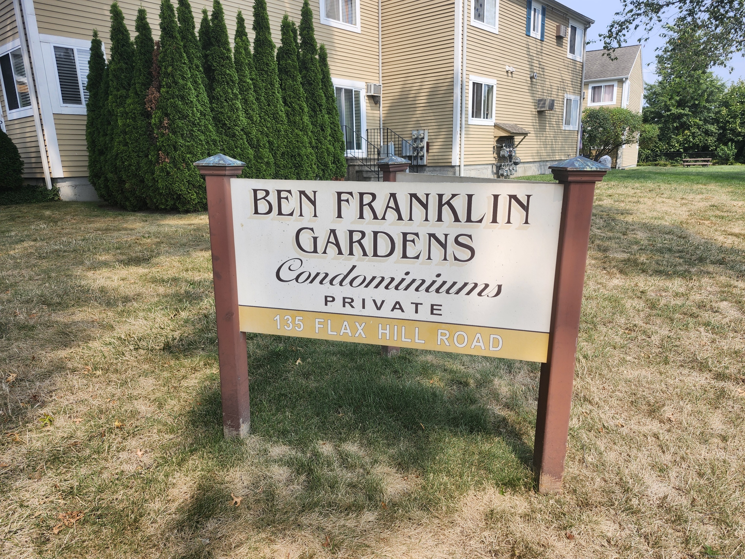 135 Flax Hill Road, Norwalk, Connecticut photo 1