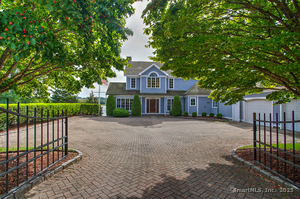 Homes for sale in Stratford, CT | 5060 Main St, Stratford, CT 06614 | MLS# 24125790