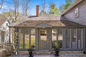 Homes for sale in Essex, CT | 45 Main St, Essex, CT 06442 | MLS# 24125900