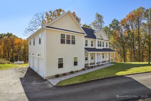 Homes for sale in Brookfield, CT | 19a Apache Dr, Brookfield, CT 06804 | MLS# 24125771