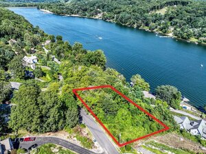 Homes for sale in New Milford, CT | 22 Candlewood Comn, New Milford, CT 06776 | MLS# 24126051