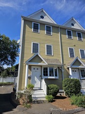 16 Hillside Place, Unit APT M5