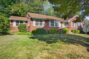 Homes for sale in Trumbull, CT | 10 Aragon Dr, Trumbull, CT 06611 | MLS# 24124761