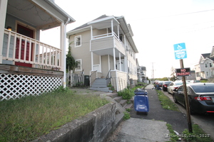 Homes for sale in Bridgeport, CT | 75 Sanford Ave, Bridgeport, CT 06604 | MLS# 24125577