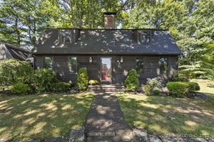 Homes for sale in Wethersfield, CT | 5 Robeth Ln, Wethersfield, CT 06109 | MLS# 24119209