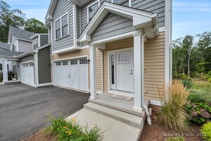 Homes for sale in North Haven, CT | 40 Newbury Ct #40, North Haven, CT 06473 | MLS# 24125923