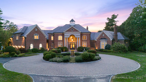 Homes for sale in Avon, CT | 23 Robkins Rd, Avon, CT 06001 | MLS# 24079489