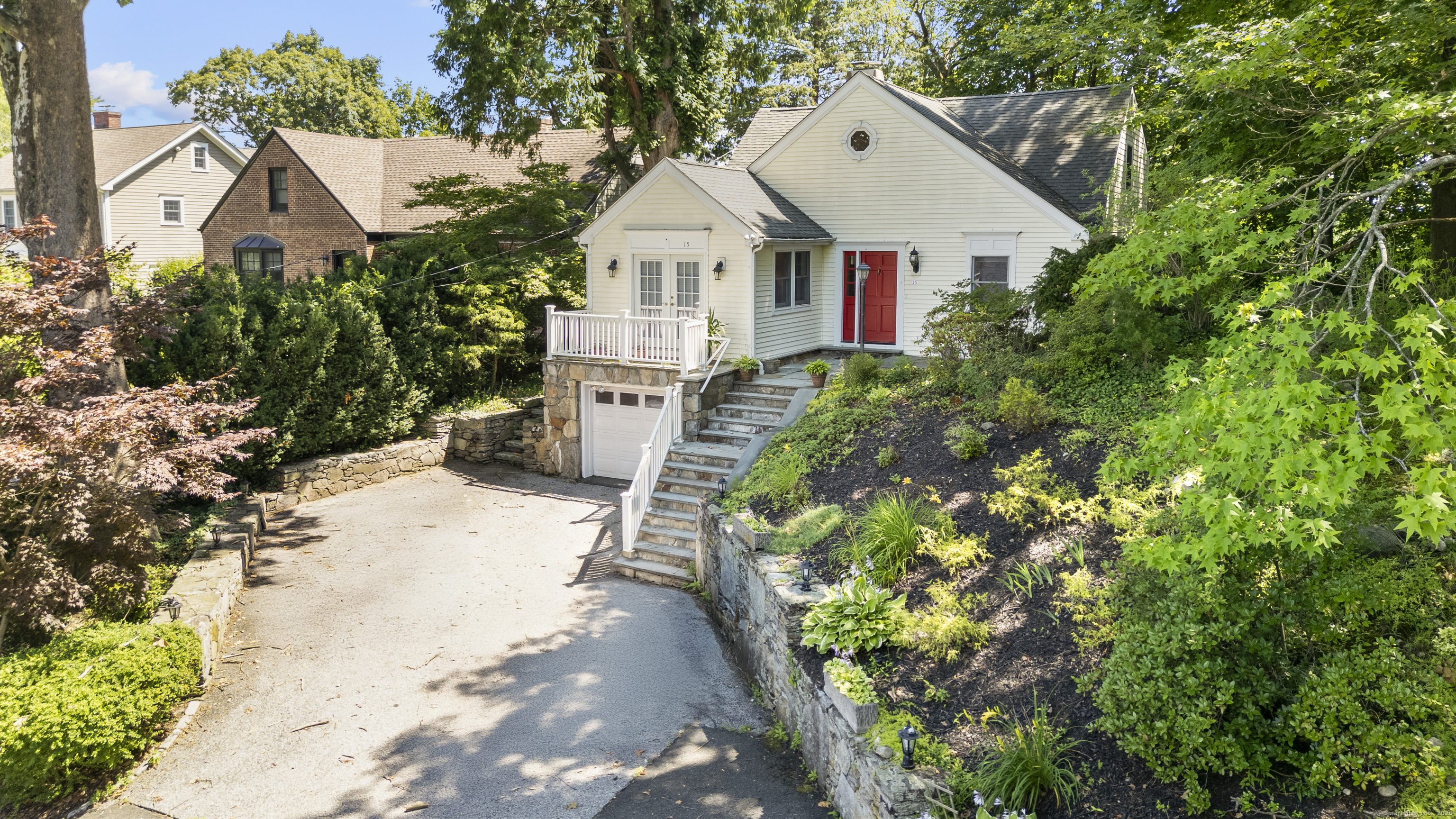 15 Ridge Road, Greenwich, Connecticut photo 1