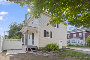 Homes for sale in Putnam, CT | 132 Grove St, Putnam, CT 06260 | MLS# 24123089