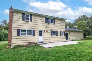 Homes for sale in Newtown, CT | 133 Sugar St, Newtown, CT 06470 | MLS# 24126394