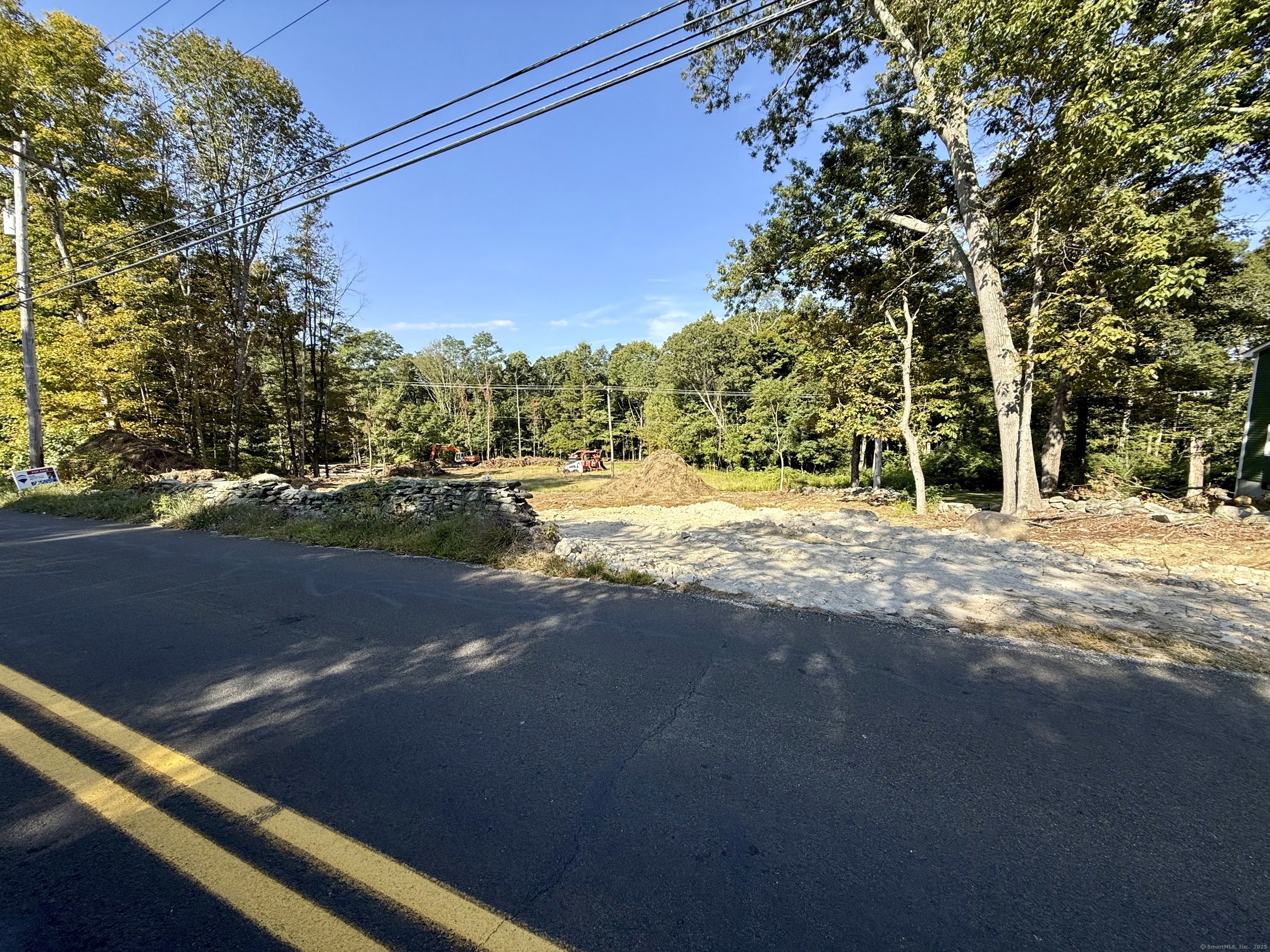 Homes for sale in Killingly, CT | 247 Green Hollow Rd, Killingly, CT 06239 | MLS# 24114196