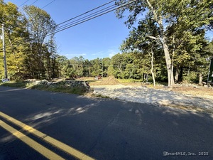 Homes for sale in Killingly, CT | 247 Green Hollow Rd, Killingly, CT 06239 | MLS# 24114196