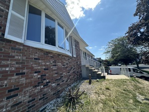 Homes for sale in Stratford, CT | 450 Emerald Pl, Stratford, CT 06614 | MLS# 24126471