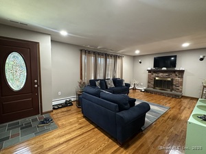 Homes for sale in Stratford, CT | 450 Emerald Pl, Stratford, CT 06614 | MLS# 24126471