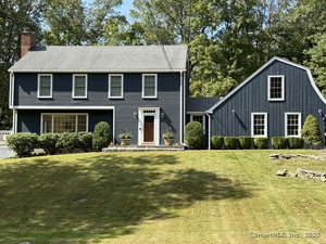 11 Ravenwood Drive