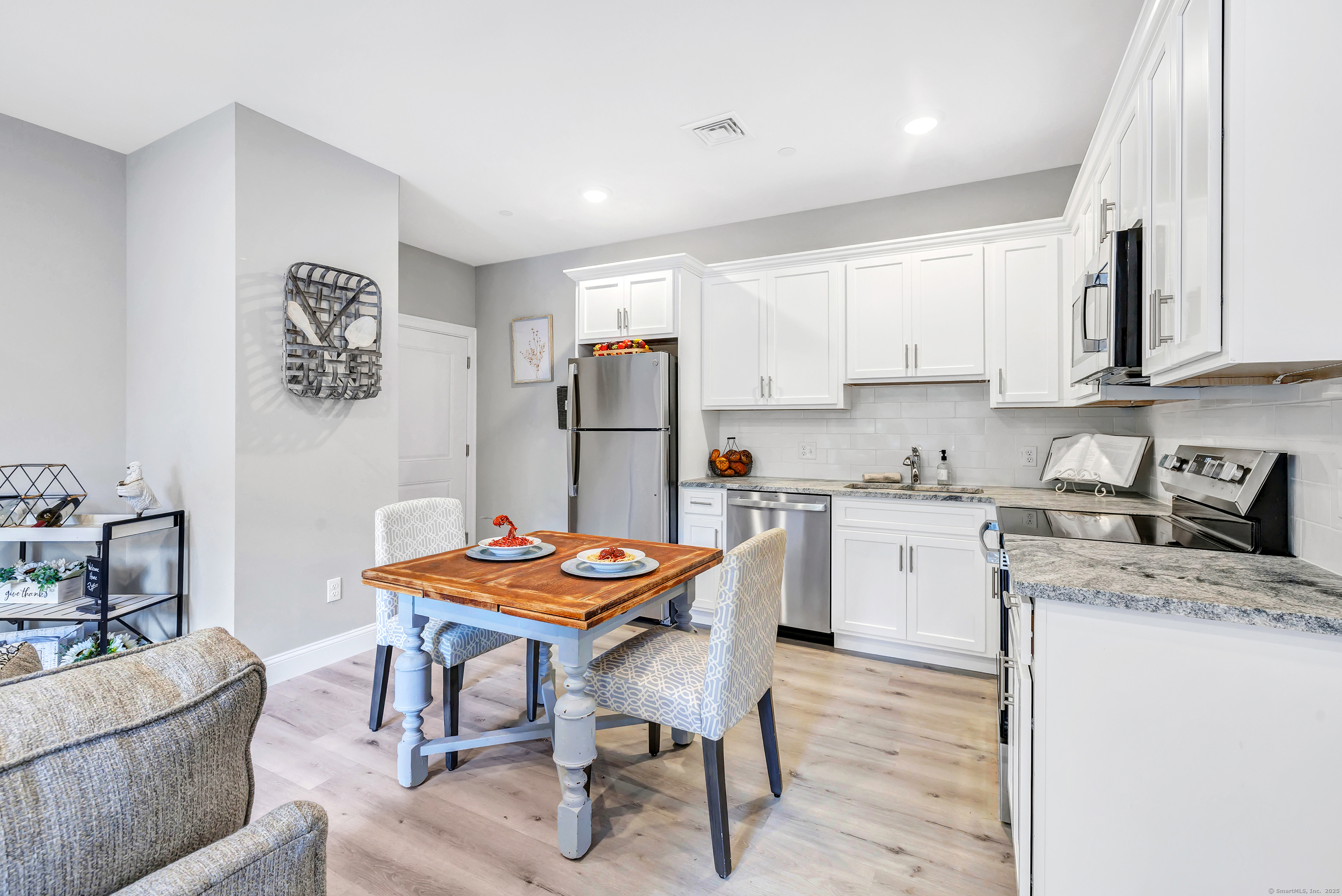 303 Bridgeport, Shelton, 06484, 1 Bedroom Bedrooms, 0 ,1 BathroomBathrooms,Residential Rental,For Sale,Bridgeport,0,24126822