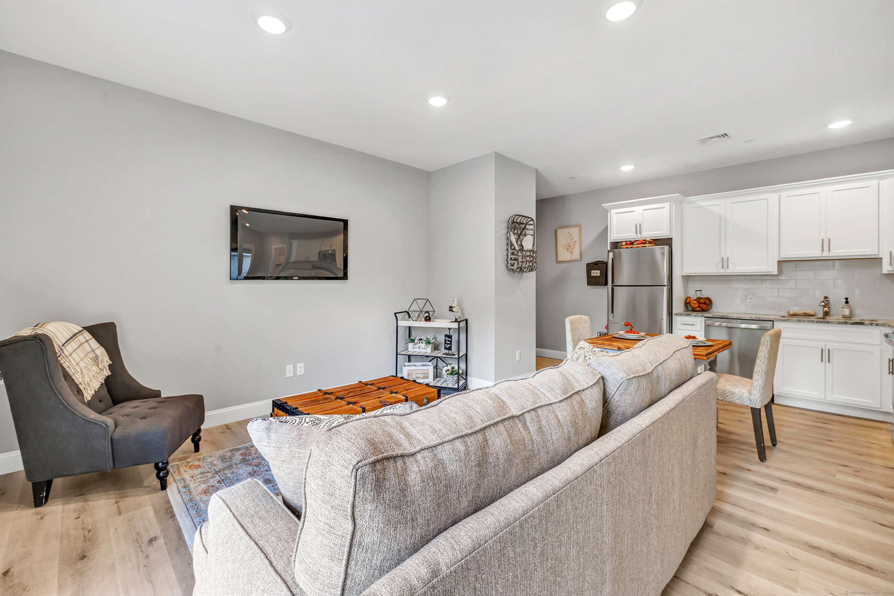 303 Bridgeport, Shelton, 06484, 1 Bedroom Bedrooms, 0 ,1 BathroomBathrooms,Residential Rental,For Sale,Bridgeport,0,24126822