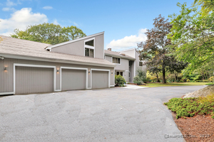 Homes for sale in Shelton, CT | 28 Strawberry Ln, Shelton, CT 06484 | MLS# 24126694