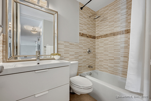 Homes for sale in Hartford, CT | 1 Gold St #APT 9D, Hartford, CT 06103 | MLS# 24126495