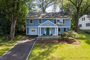 8 Forest Road
