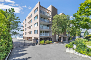 Homes for sale in Norwalk, CT | 26 Cove Ave #2D, Norwalk, CT 06855 | MLS# 24127139