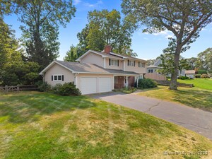 Homes for sale in Old Saybrook, CT | 96 Fenwood Dr, Old Saybrook, CT 06475 | MLS# 24125643