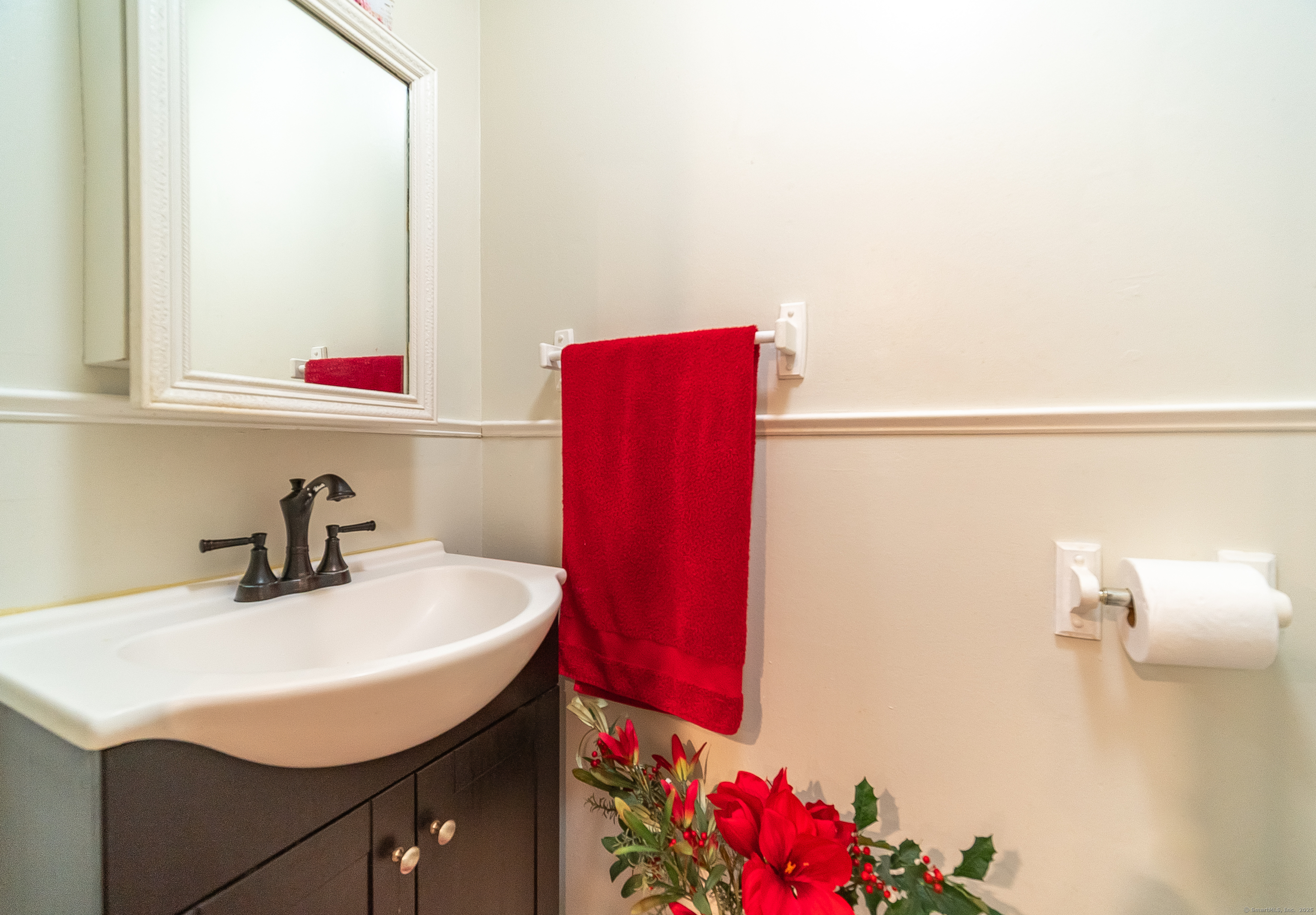 9 Patricia, Bridgeport, 06606, 2 Bedrooms Bedrooms, 0 ,1 BathroomBathrooms,Condo/co-op For Sale,For Sale,Patricia,0,24120601