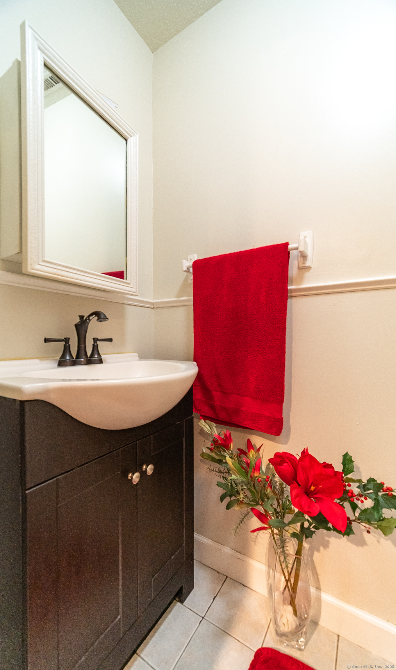 9 Patricia, Bridgeport, 06606, 2 Bedrooms Bedrooms, 0 ,1 BathroomBathrooms,Condo/co-op For Sale,For Sale,Patricia,0,24120601