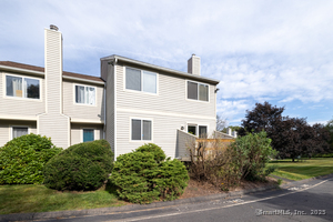 Homes for sale in Naugatuck, CT | 111 Mallane Ln #APT 19A, Naugatuck, CT 06770 | MLS# 24126251