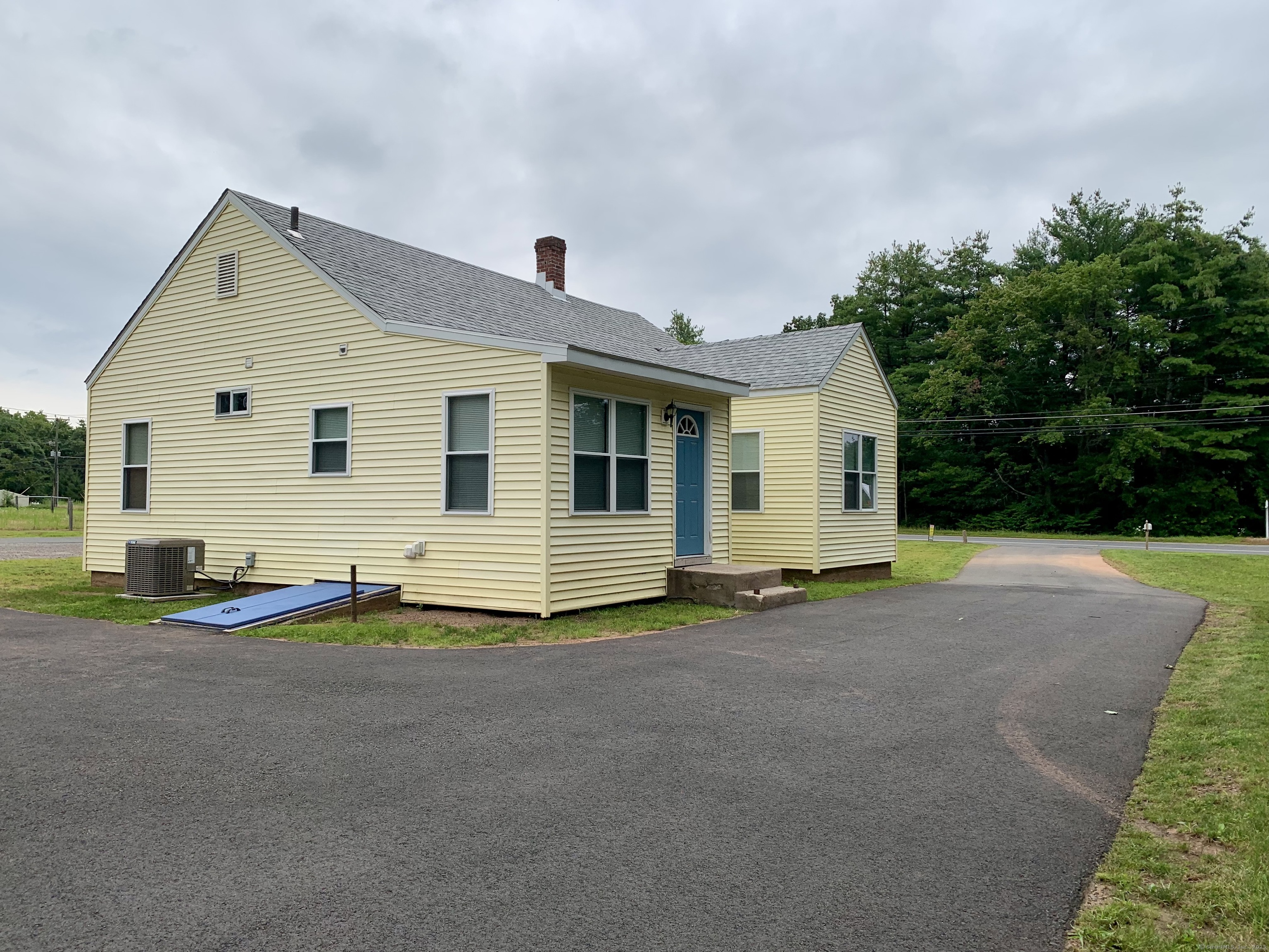 533 Salmon Brook Street
