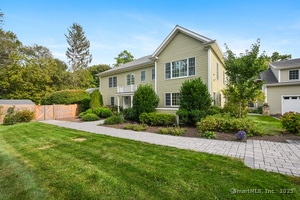 17 Pequot Drive