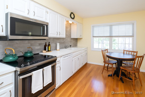 Homes for sale in Ridgefield, CT | 19 Prospect Rdg #APT 14, Ridgefield, CT 06877 | MLS# 24126880