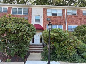 11 Bedford Avenue, Unit APT E4