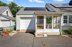 Homes for sale in Manchester, CT | 15 Saint John St, Manchester, CT 06040 | MLS# 24127582