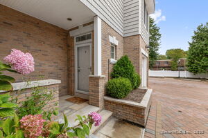 Homes for sale in Stamford, CT | 88 Maple Tree Ave #APT G, Stamford, CT 06906 | MLS# 24127210