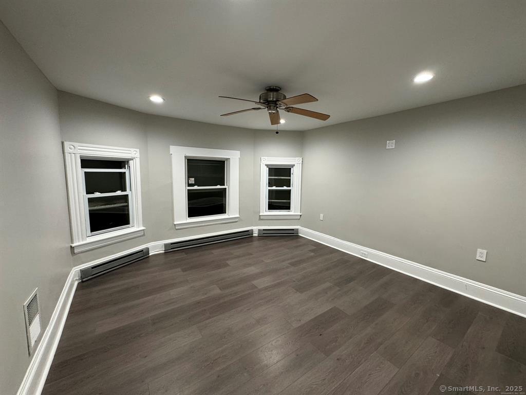 644 Brooks, Bridgeport, 06608, 2 Bedrooms Bedrooms, 0 ,1 BathroomBathrooms,Residential Rental,For Sale,Brooks,0,24118561