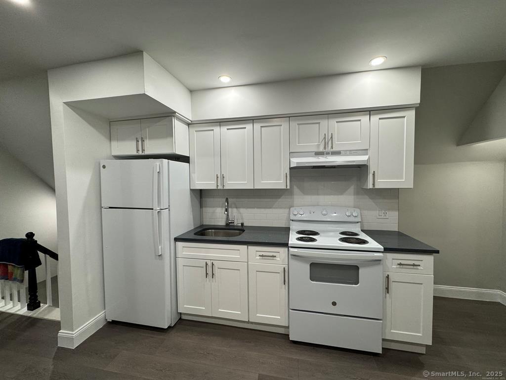 644 Brooks, Bridgeport, 06608, 2 Bedrooms Bedrooms, 0 ,1 BathroomBathrooms,Residential Rental,For Sale,Brooks,0,24118561