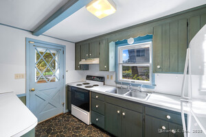 Homes for sale in Waterford, CT | 6 Fulmore Dr, Waterford, CT 06385 | MLS# 24126885