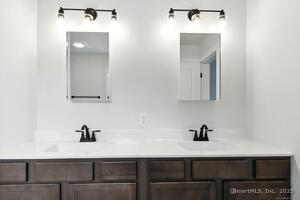 Homes for sale in Naugatuck, CT | 170 Darcangelo Dr, Naugatuck, CT 06770 | MLS# 24127890