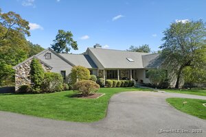 853 Riverbank Road