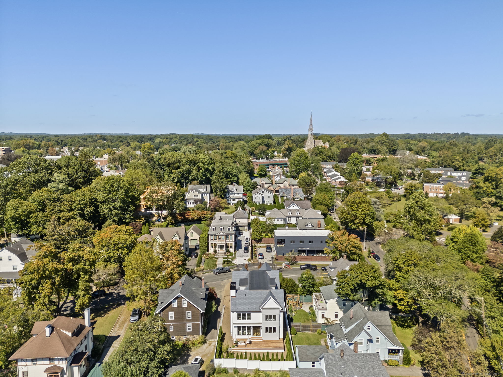 Greenwich, Connecticut, 06830, United States, 5 Bedrooms Bedrooms, ,5.5 BathroomsBathrooms,Residential,For Sale,1959993