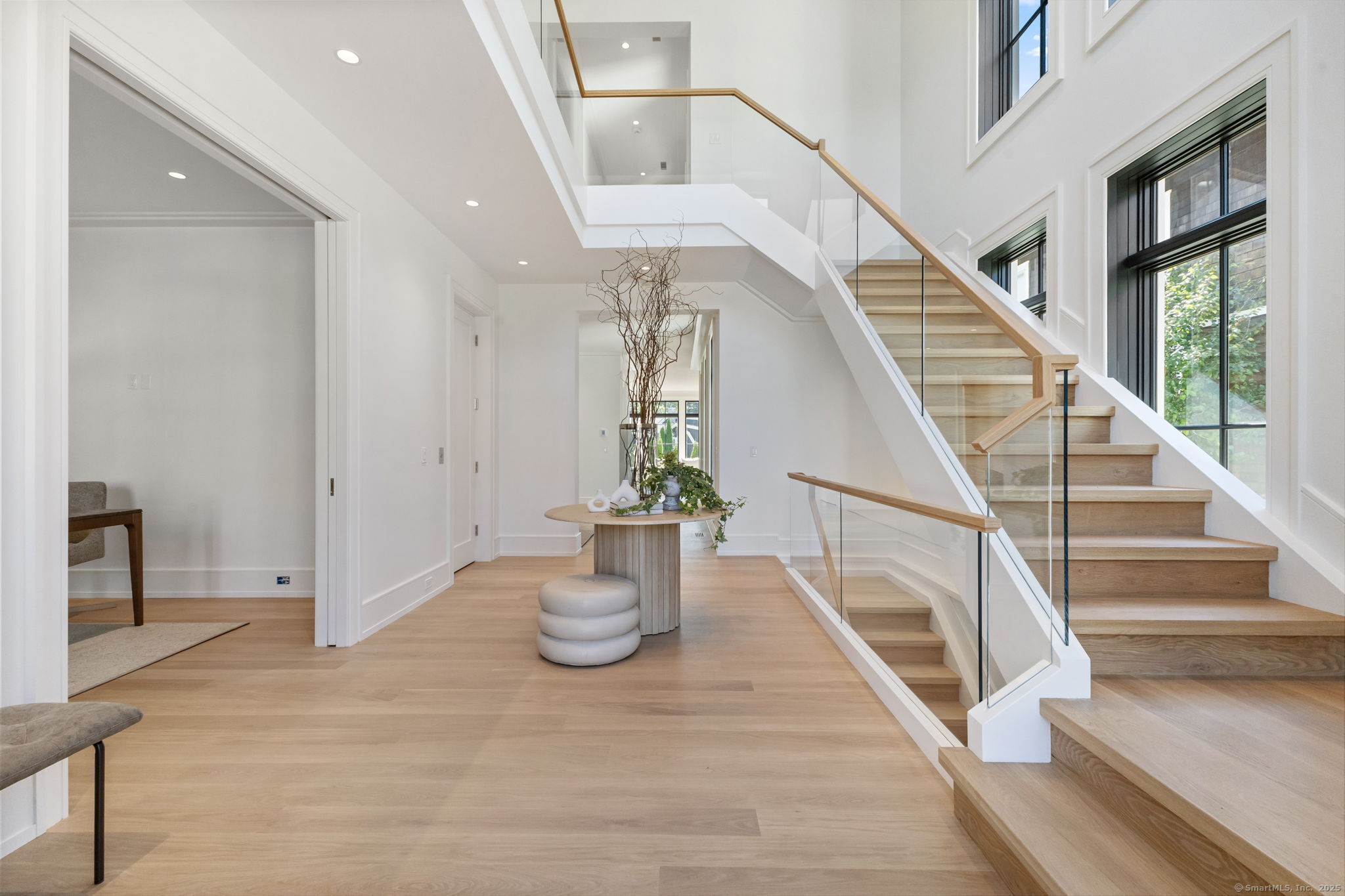 Greenwich, Connecticut, 06830, United States, 5 Bedrooms Bedrooms, ,5.5 BathroomsBathrooms,Residential,For Sale,1959993