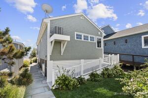 Homes for sale in Stratford, CT | 16 Shoreline Dr #16, Stratford, CT 06615 | MLS# 24128001