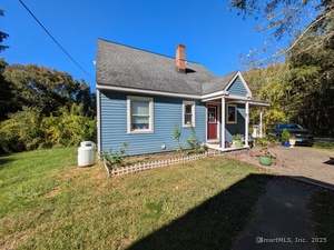 Homes for sale in Middlebury, CT | 541 Benson Rd, Middlebury, CT 06762 | MLS# 24128030