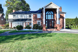 Homes for sale in Wethersfield, CT | 615 Ridge Rd, Wethersfield, CT 06109 | MLS# 24119936