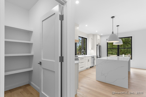 Homes for sale in Stratford, CT | 170 Oronoque Ln #95, Stratford, CT 06614 | MLS# 24128105